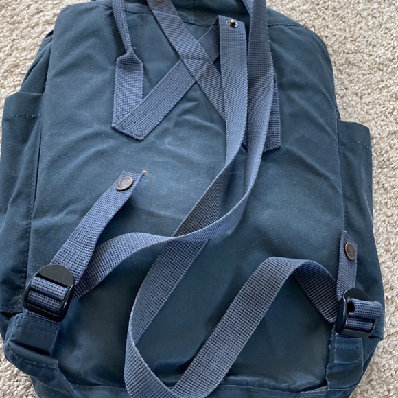 Fjallräven backpack - Picture 3 of 5